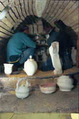 b046.jpg (70268 bytes)